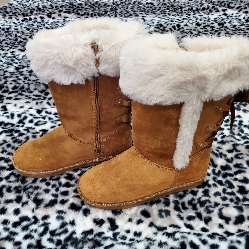 Girls boots